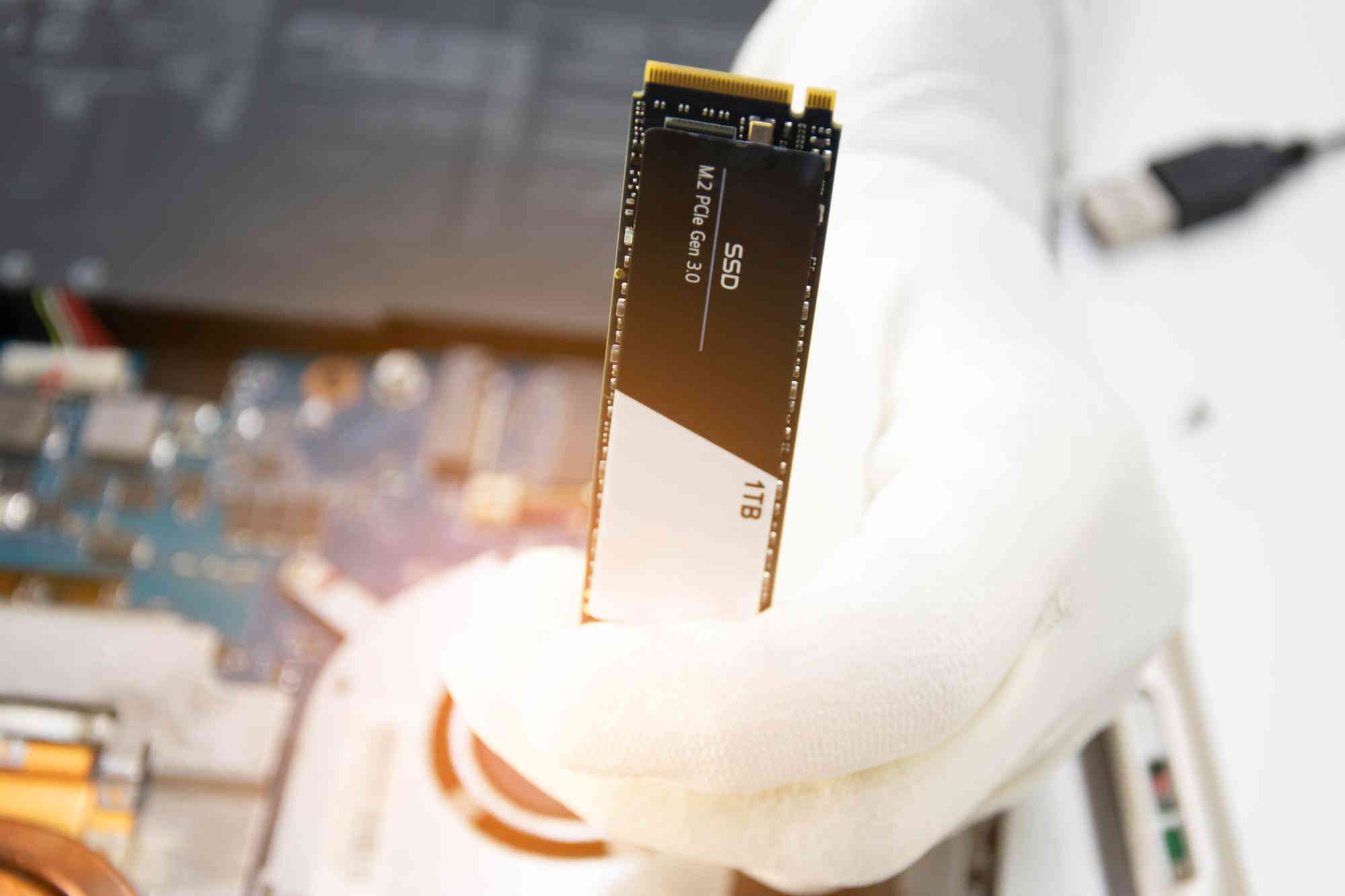 SSD umarł nagle? Zrozumieć najczęstsze przyczyny awarii dysków półprzewodnikowych